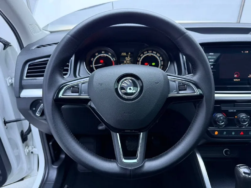 Skoda Komiq 2022 — фото 10