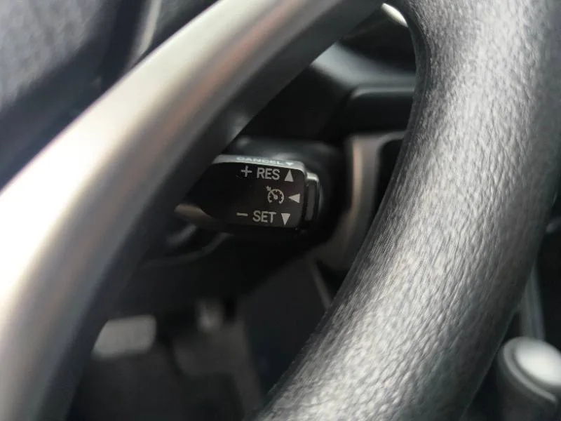 Toyota YARiS L 2022 — фото 19
