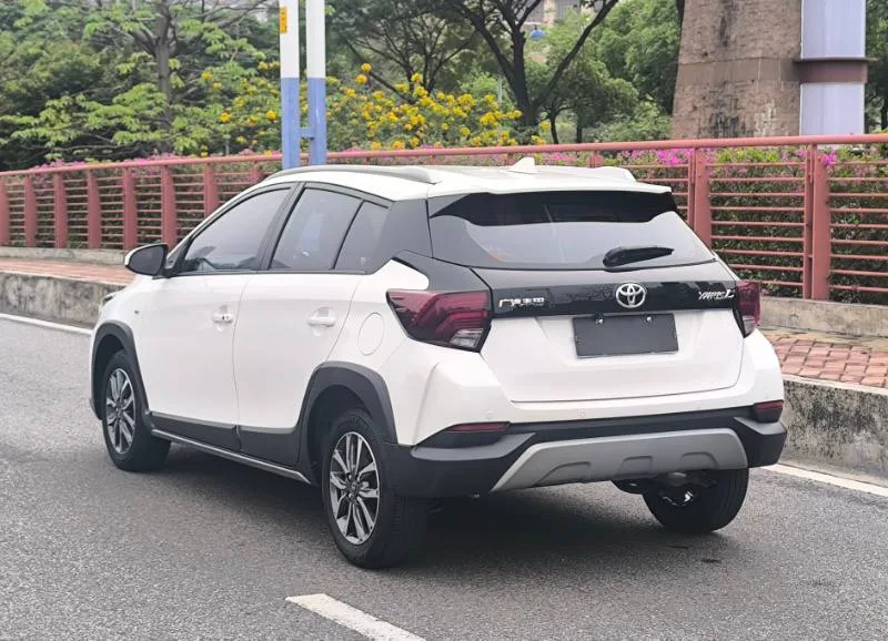Toyota YARiS L 2022 — фото 6