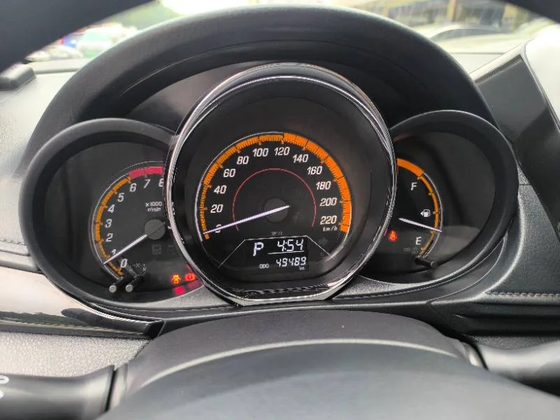Toyota YARiS L 2022 — фото 21