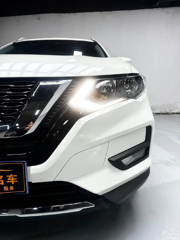 NISSAN X-trail — фото 20