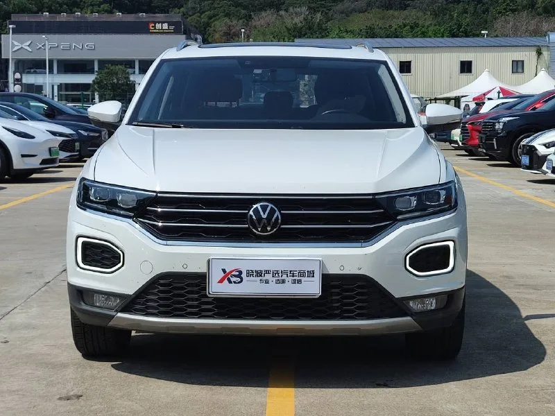 VW T-ROC — фото 2