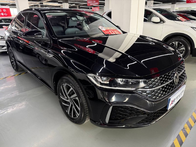 VW LAVIDA