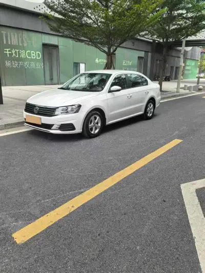 VW LAVIDA