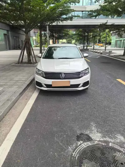 VW LAVIDA