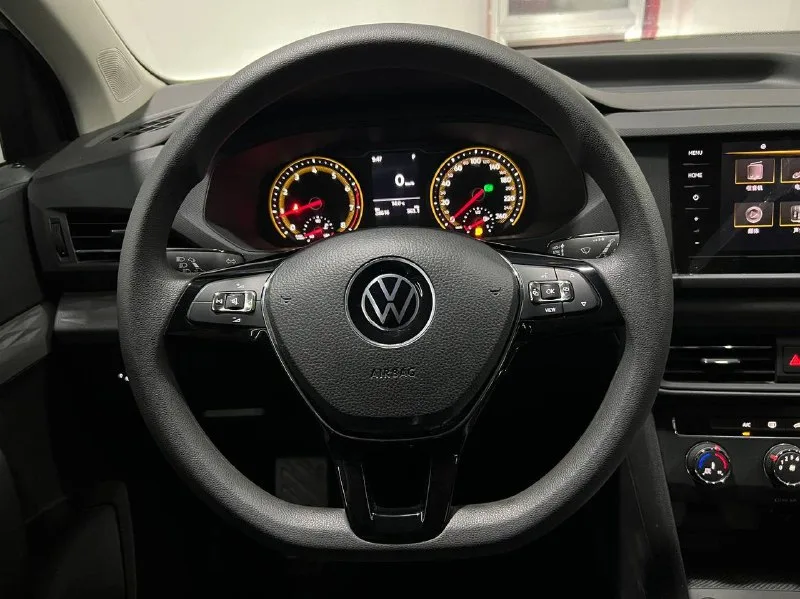 VW THARU — фото 12