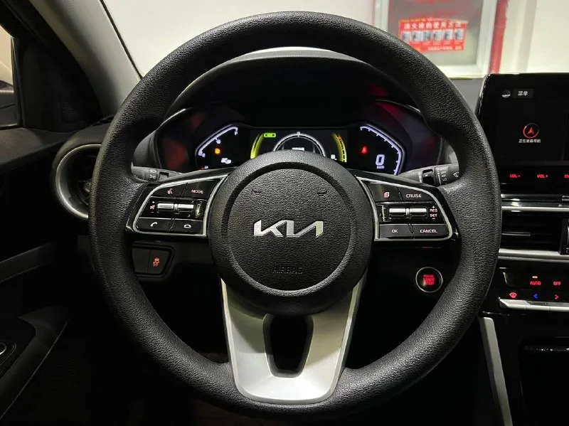 KIA K3 — фото 14