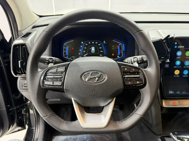 HYUNDAI IX35 — фото 12