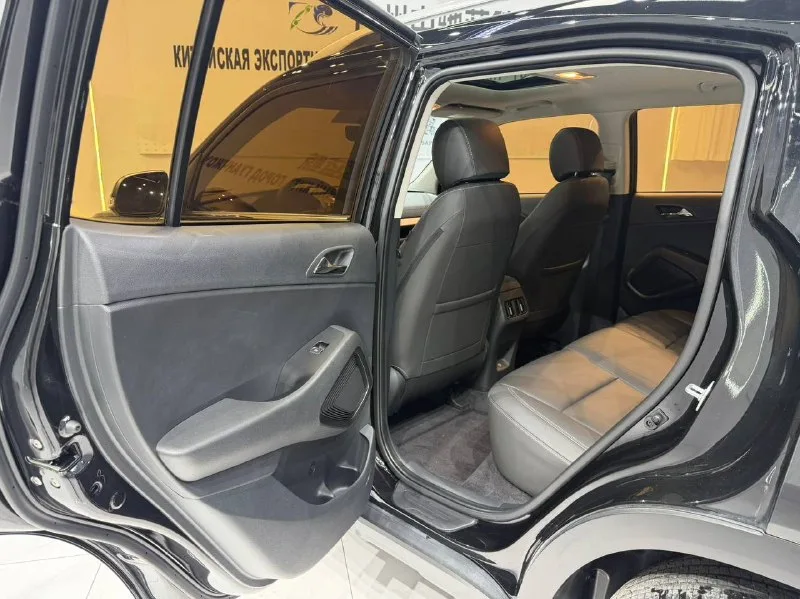 HYUNDAI IX35 — фото 17