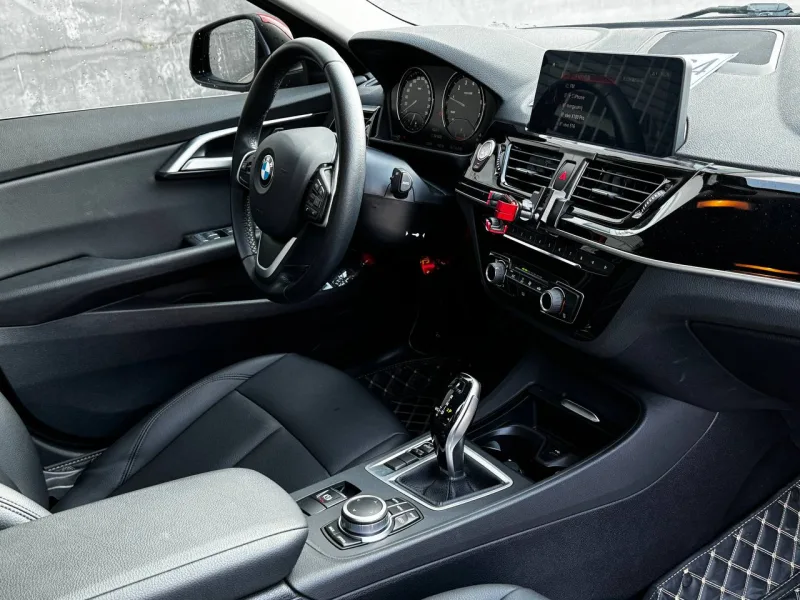 BMW 1 Series 120i 2020 — фото 15