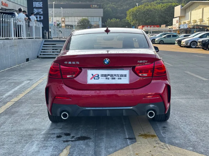 BMW 1 Series 120i 2020 — фото 5