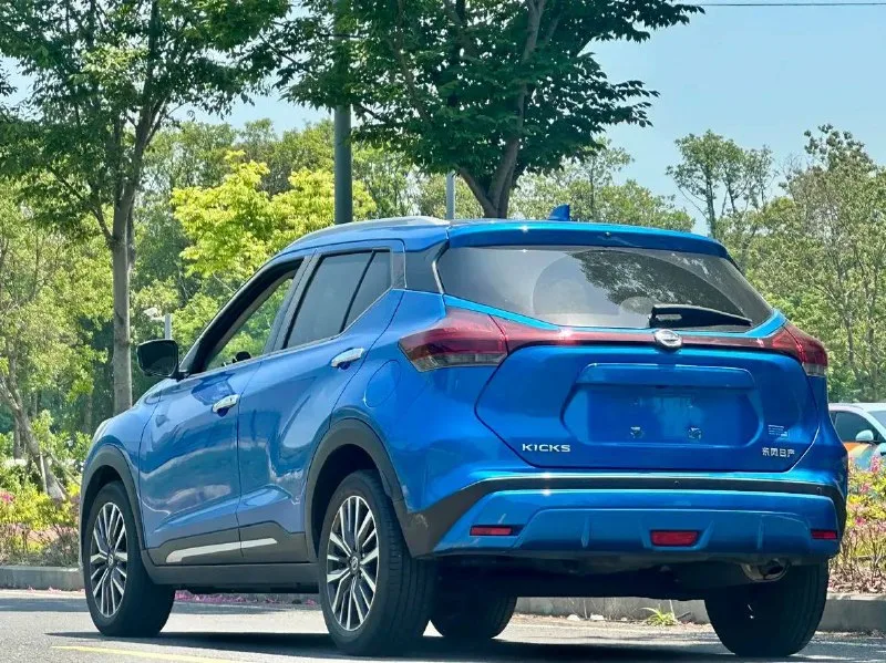 NISSAN KICKS — фото 3