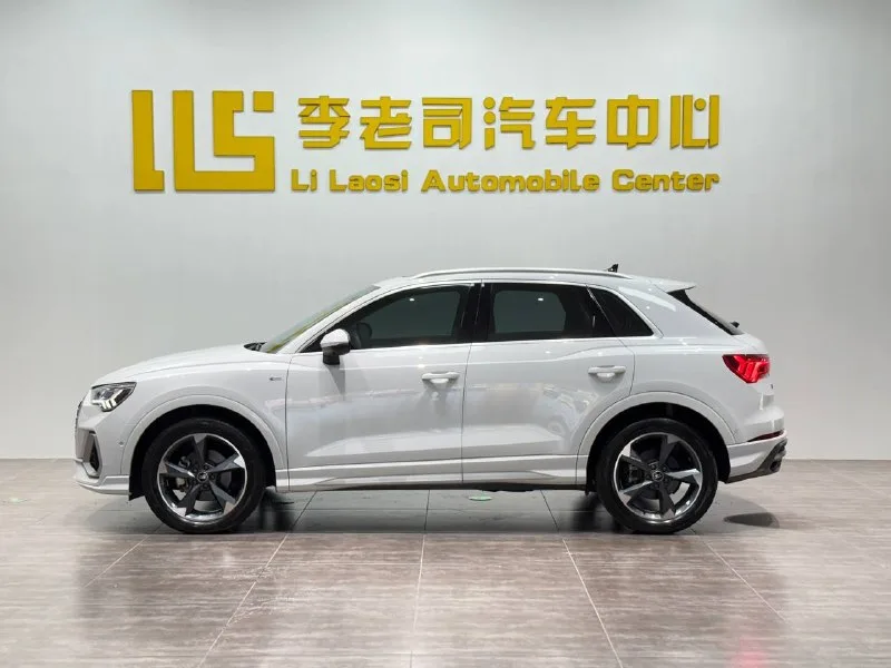 AUDI Q3 — фото 4
