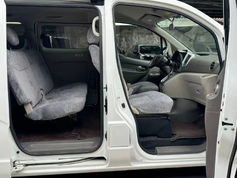 NISSAN NV200 — фото 8