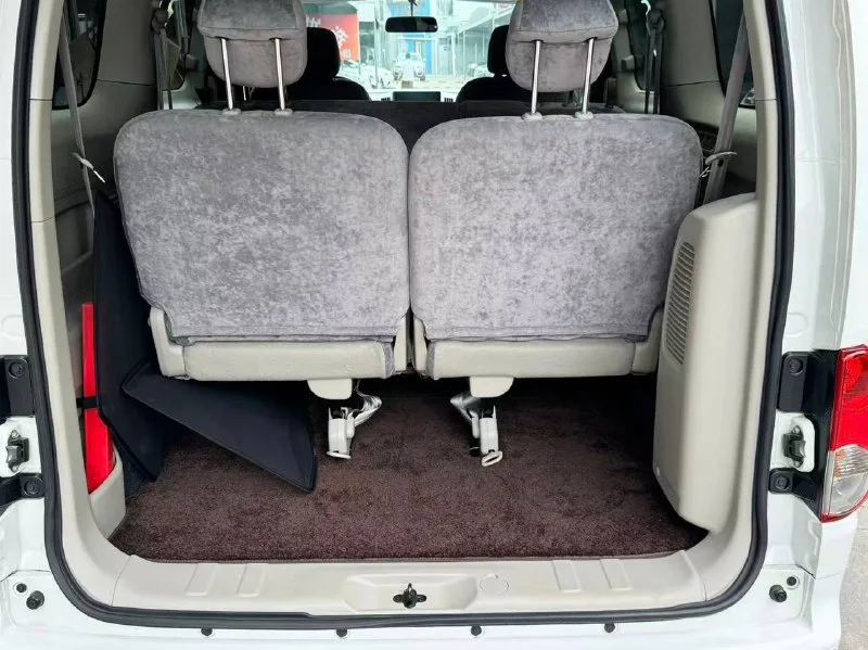 NISSAN NV200 — фото 9