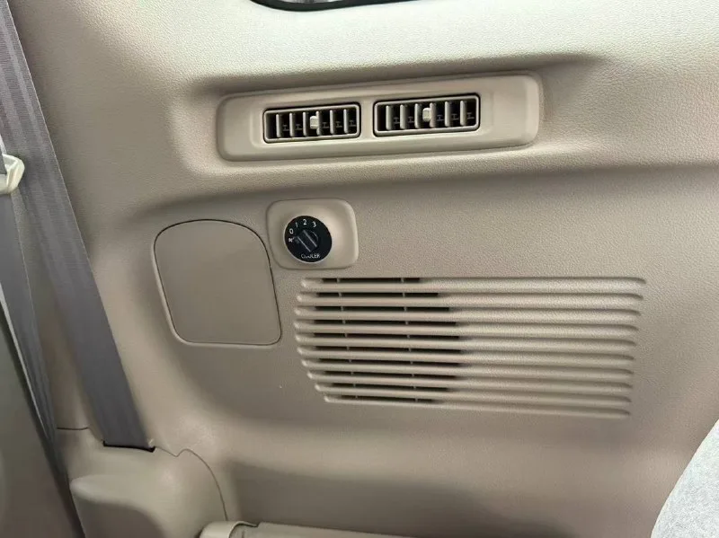 NISSAN NV200 — фото 10