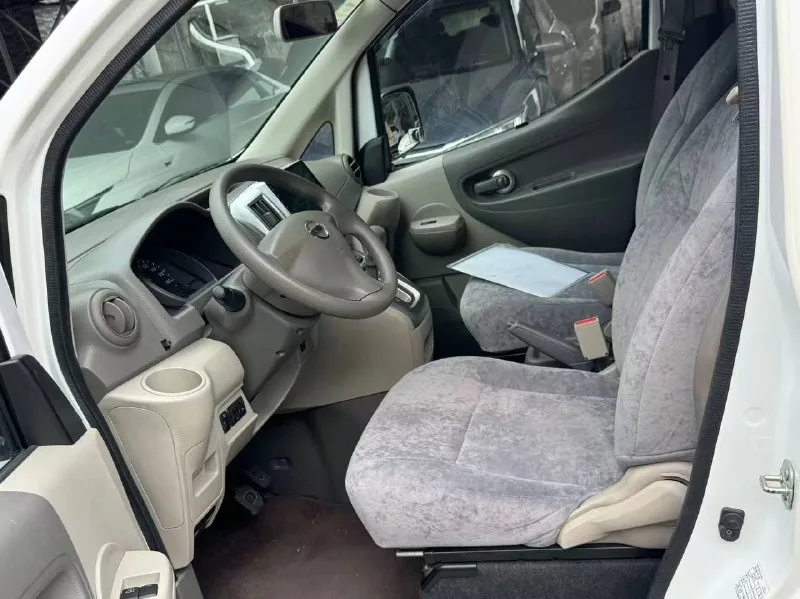 NISSAN NV200 — фото 12