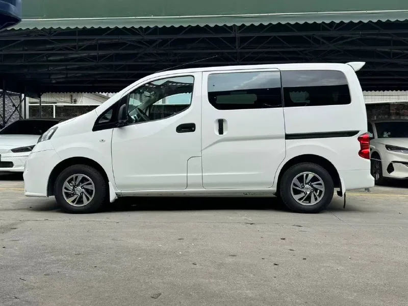 NISSAN NV200 — фото 19