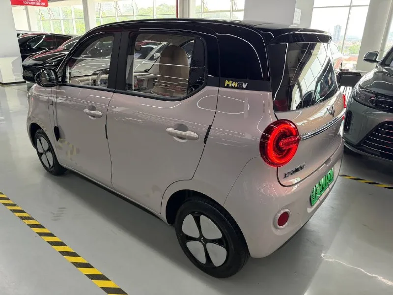 Wuling Hongguang MINI EV — фото 3
