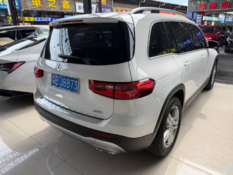 Mercedes-Benz GLB 180 2020