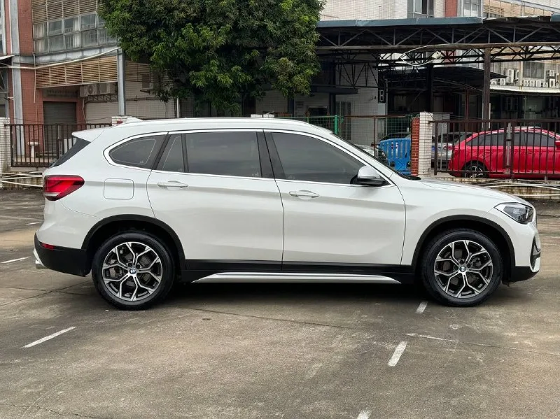 BMW X1 2021 — фото 2