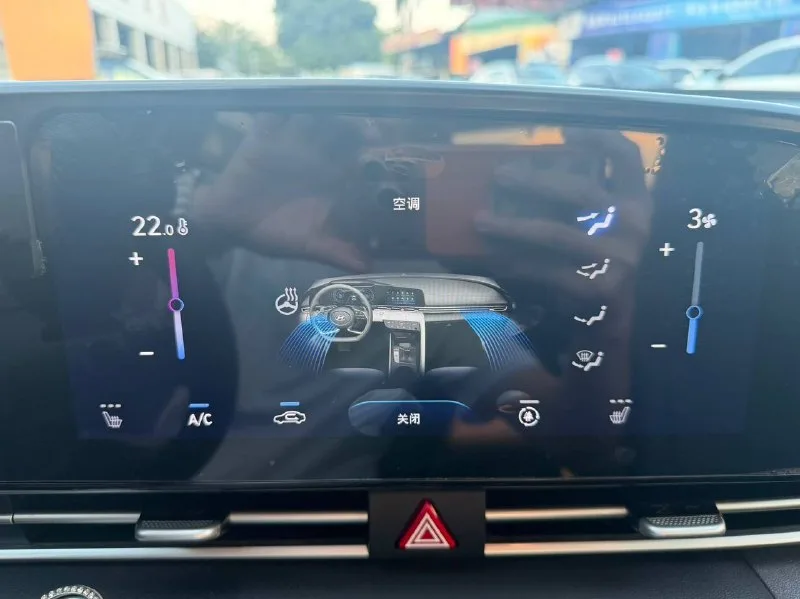 Hyundai Elantra 2021