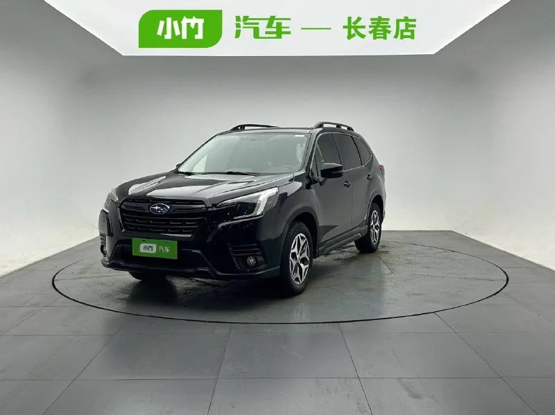 Subaru Forester 2022 — фото 3