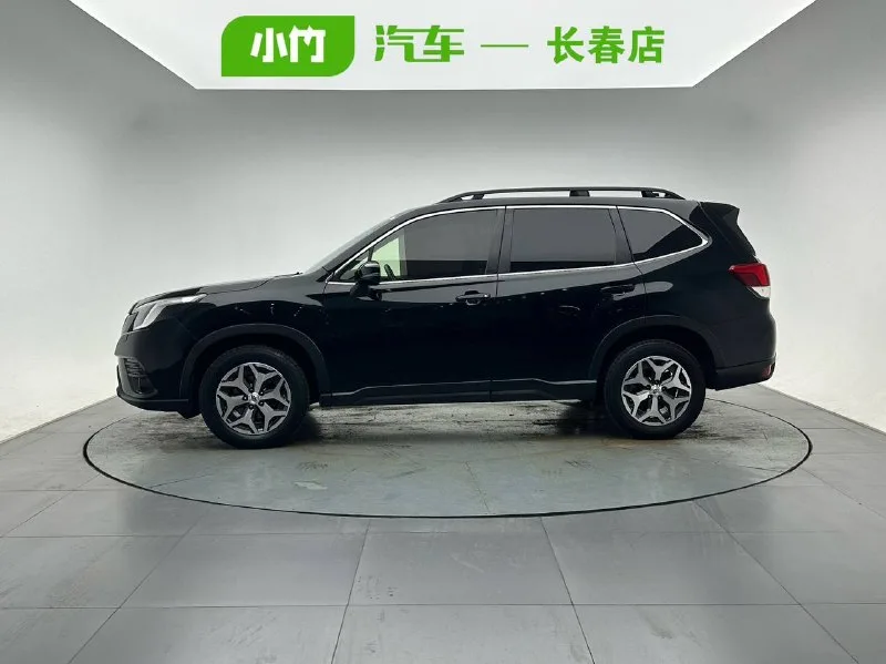 Subaru Forester 2022 — фото 6