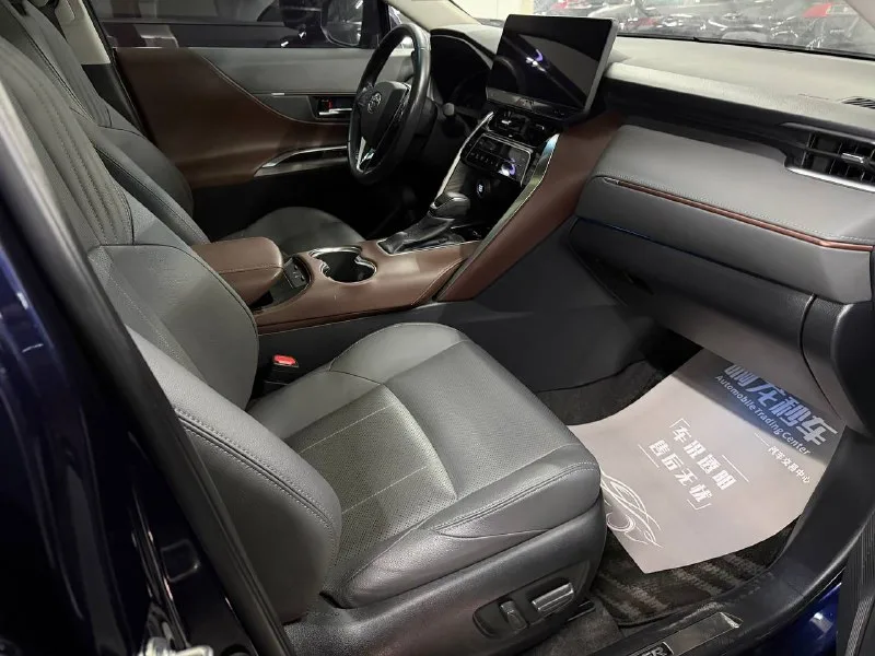 TOYOTA HARRIER — фото 16