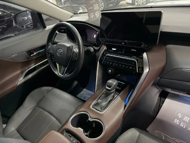 TOYOTA HARRIER — фото 17