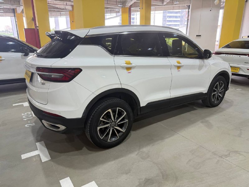 Geely Coolray 2021