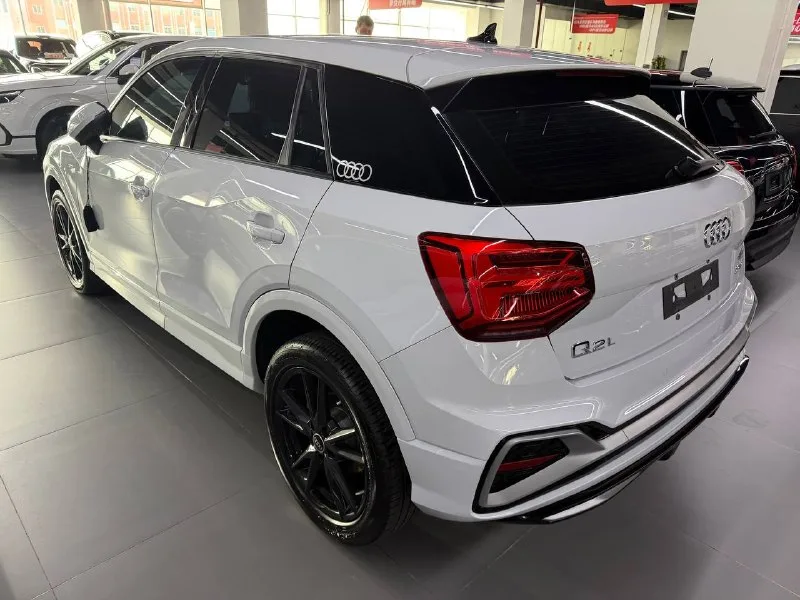 Audi Q2L 35 TFSI 2022 — фото 3