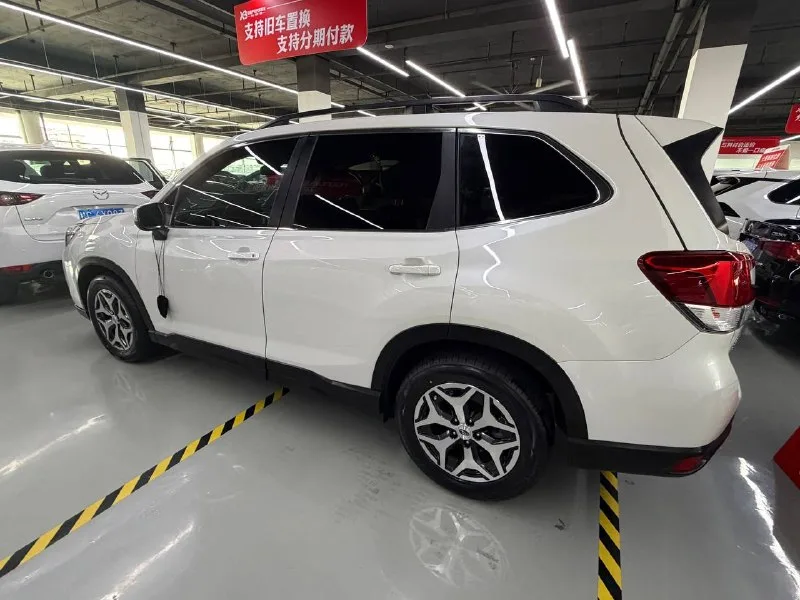 Subaru Forester 2020 — фото 2