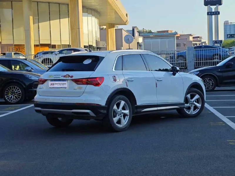 Audi Q3 2019 — фото 2